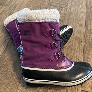 Girl sorel snow boots